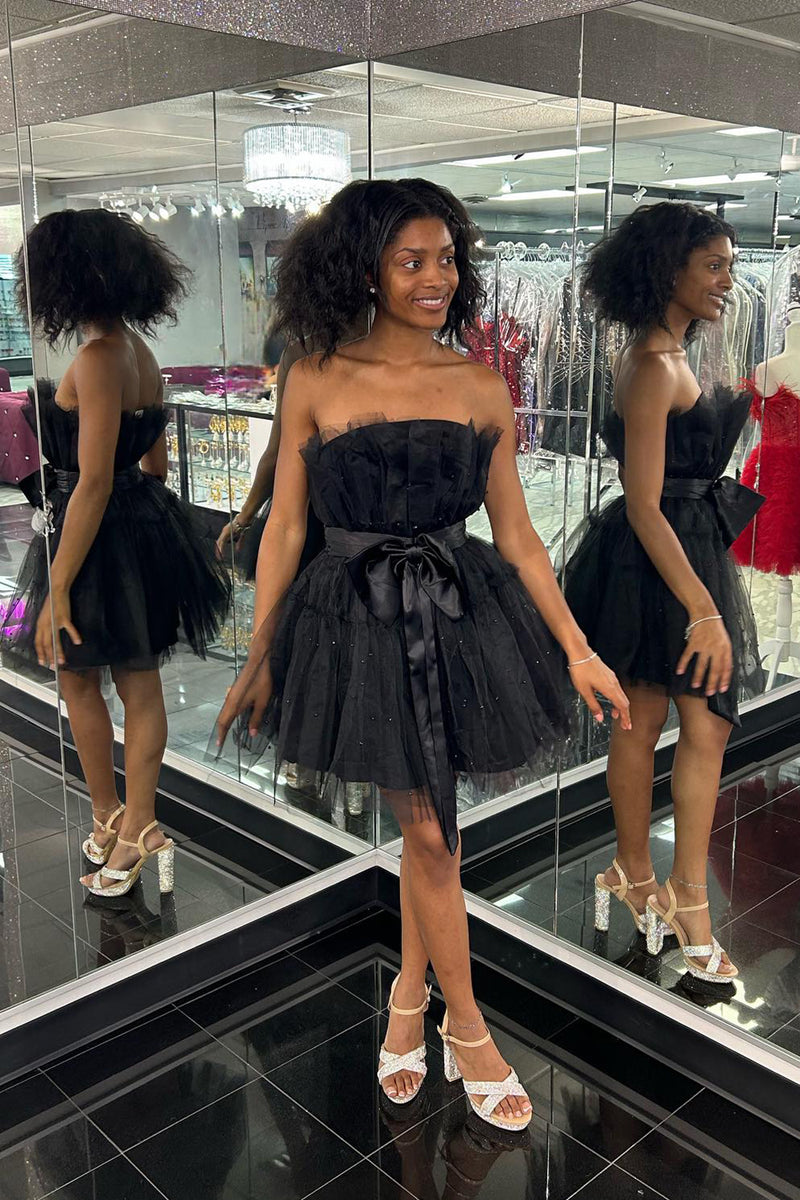 Load image into Gallery viewer, Sparkly Black A-Line Beaded Strapless Tulle Short Prom Dress with Bow