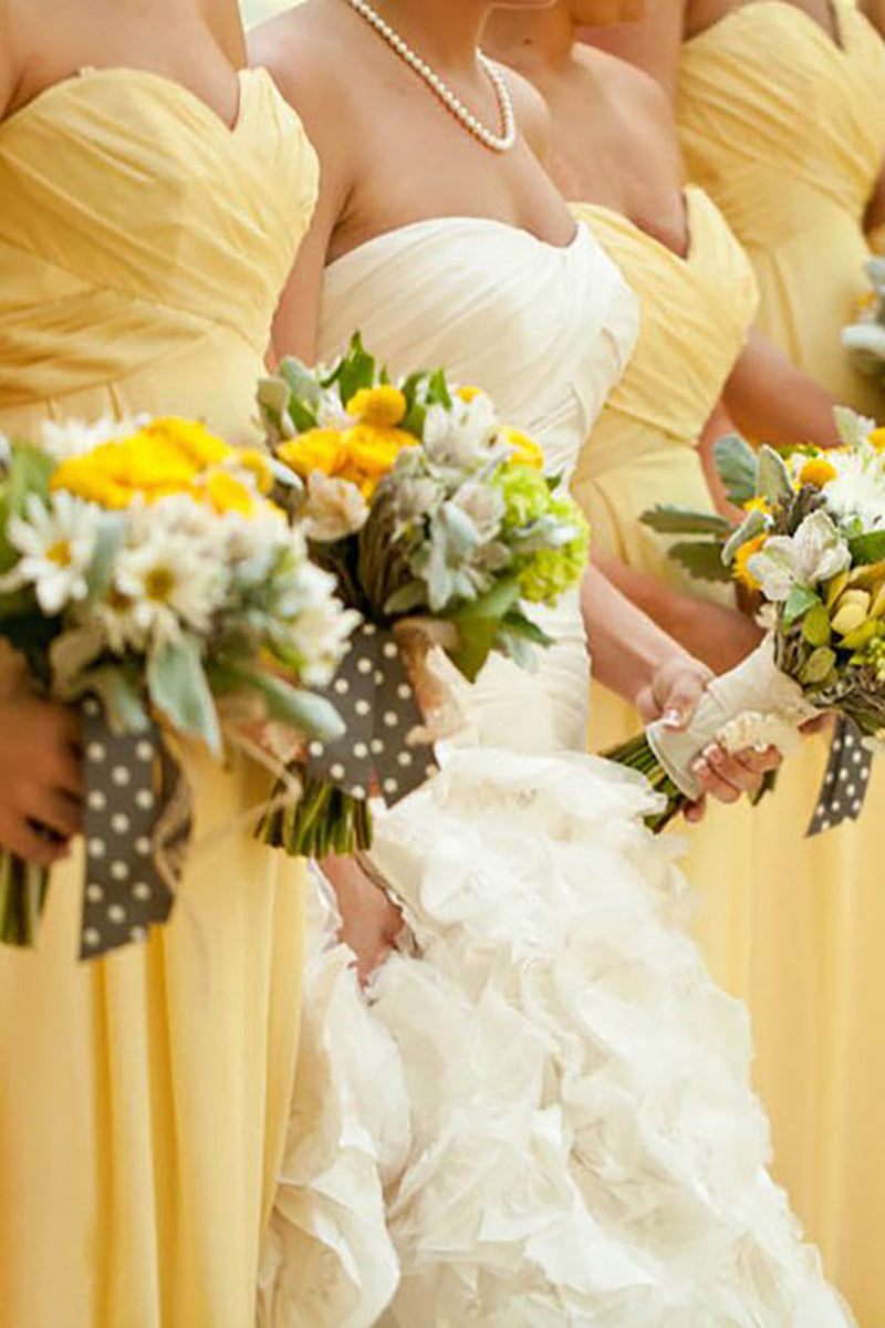 Load image into Gallery viewer, Sweetheart Sleeveless Light Yellow Bridesmaid Dress