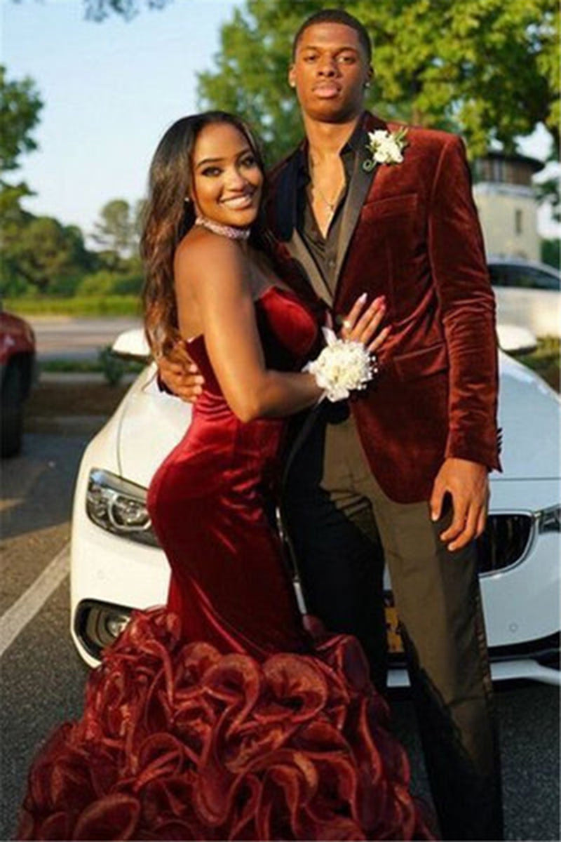 Load image into Gallery viewer, Burgundy Velvet 2 Pieces Notched Lapel Men&#39;s Prom Suits
