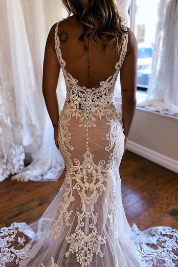 Champagne V-Neck Mermaid Long Lace Wedding Dress